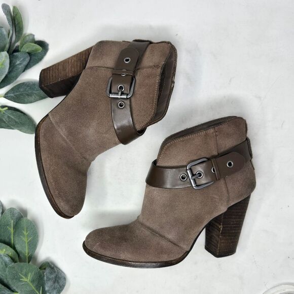 BCBG Paris Kerinax Women's Beige Buckle Ankle Boots Booties Size 6.5M - Picture 2 of 11